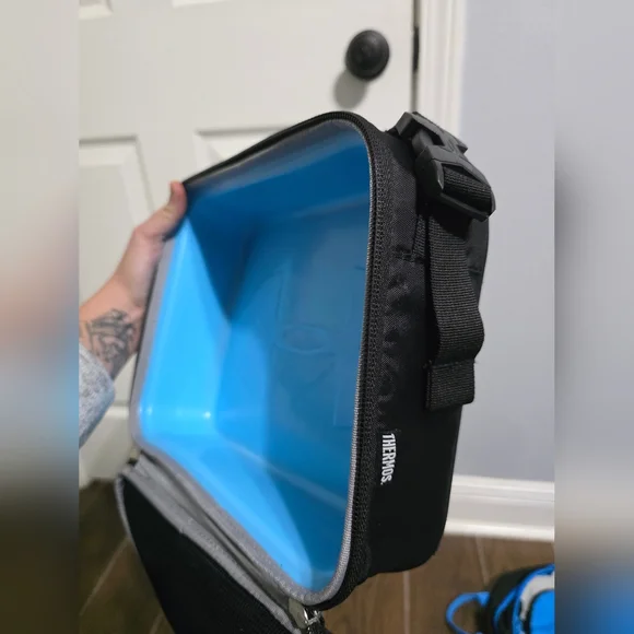 Under Armour x Thermos Black Lunch Bag - Picture 5 of 6